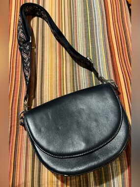 JJill navy blue Leather Crossbody Bag with Patterned Strap plus navy strap.